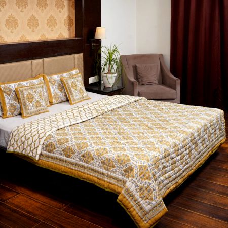 Amber Bloom Cotton Quilt